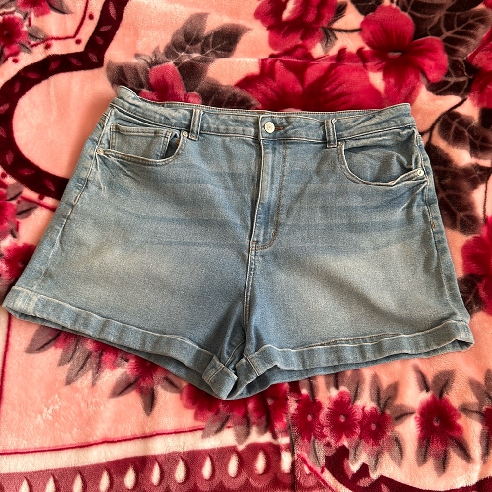 American Eagle Mom Shorts